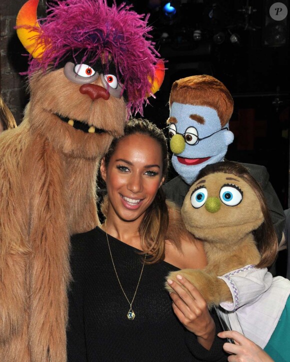Leona Lewis est les marionnettes d'Avenue Q, à Londres, le 4 août 2010