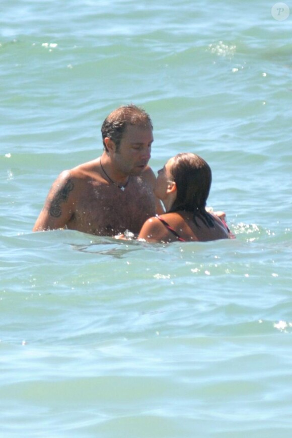 Nicoletta Mantovani et son nouveau compagnon Filipo Vernassa en Toscane lors de vacances en amoureux le 8 août dernier.