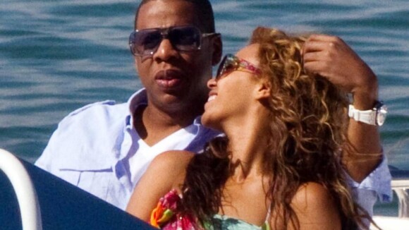 Beyoncé et Jay-Z : Vacances au soleil terriblement romantiques... et avec un petit garçon !