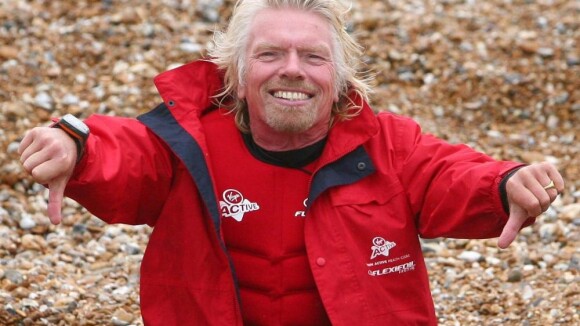 Richard Branson abandonne une seconde fois sa folle traversée de la Manche... mais avec le sourire !
