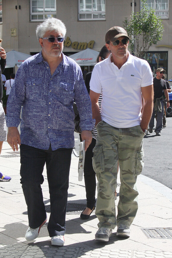 Pedro Almodovar avec Antonio Banderas sur le tournage de son film La Piel que Habito à Saint-Jacques-de-Compostelle les 23 et 24 août 2010