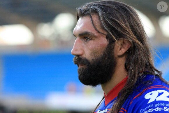 Sébastien Chabal, le plus médiatique des Racingmen, a piloté un char Leclerc pour le magazine Turbo