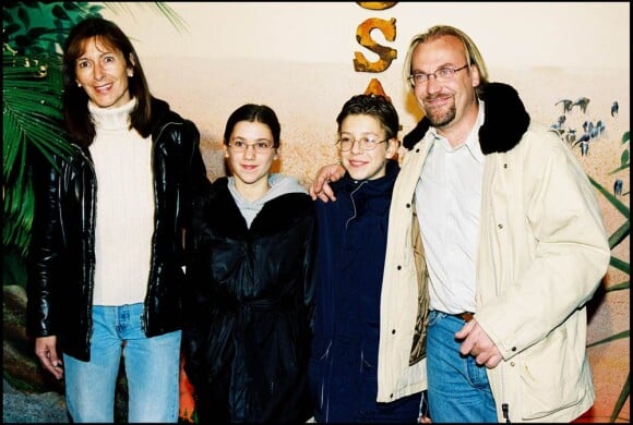 Laurent Fignon en famille, avec son ex-épouse et leurs enfants, en 2000.