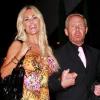 Shauna Sand sort dans un nightclub de West Hollywood en compagnie du publicitaire Elliot Mintz, mardi 31 août.