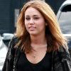 Miley Cyrus se rend chez Panera Bread pour déjeuner avec son frère Braison, jeudi 9 septembre.
