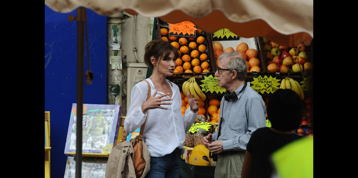 Photo : Carla Bruni sur le tournage de Minuit à Paris sous la direction ...
