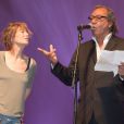 Jane Birkin et Tony Gatlif lors du concert Rock sans papiers le samedi 18 septembre en soutien aux travailleurs et familles sans papiers.