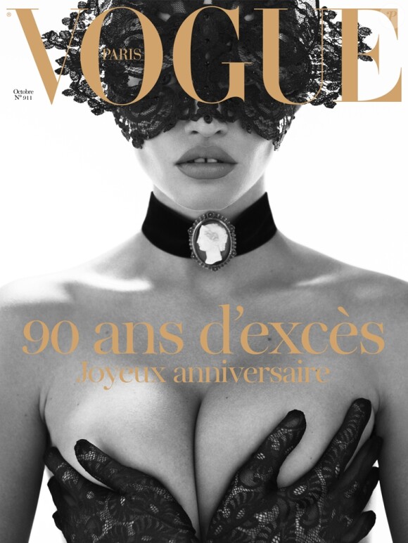 La couverture du numéro spécial de Vogue France du mois d'octobre 2010