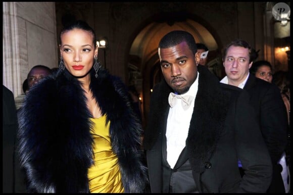 Kanye West à l'occasion de la soirée Grazia, qui s'est tenue à l'Opéra Garnier, à Paris, le 5 octobre 2010.
