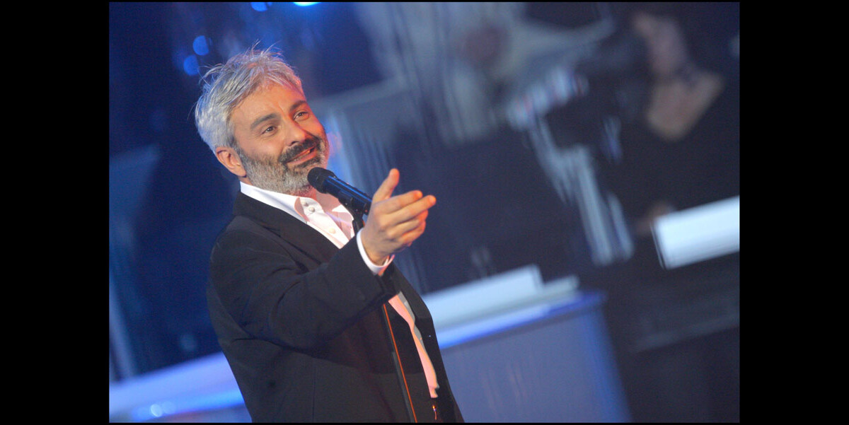 Vidéo : Gérard Berliner chante Louise - Purepeople