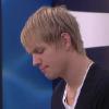 Bastien ne cesse de penser aux 63 000 euros qu'il a offerts à Stéphanie... Il tente de lui soutirer une promesse : celle de lui rendre l'argent une fois le jeu terminé.