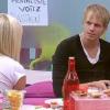 Bastien ne cesse de penser aux 63 000 euros qu'il a offerts à Stéphanie... Il tente de lui soutirer une promesse : celle de lui rendre l'argent une fois le jeu terminé.