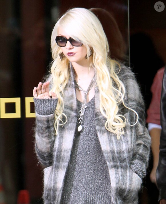 Taylor Momsen sur le tournage de Gossip Girl à New York, le 18 octobre 2010