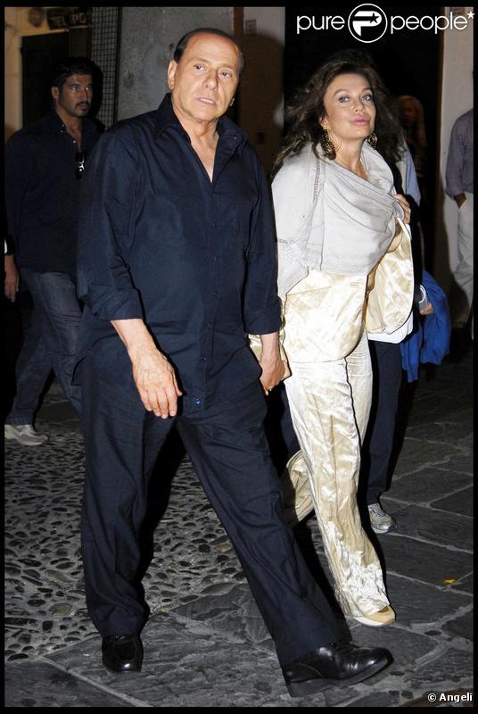 Divorce de Silvio Berlusconi : Sa femme lui redemande... 3,5 millions par mois ! - Purepeople