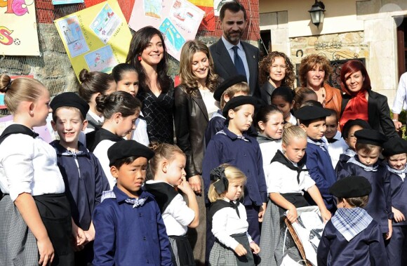 Letizia et Felipe d'Espagne en visite à Lastres, en Espagne, le 23 octobre 2010