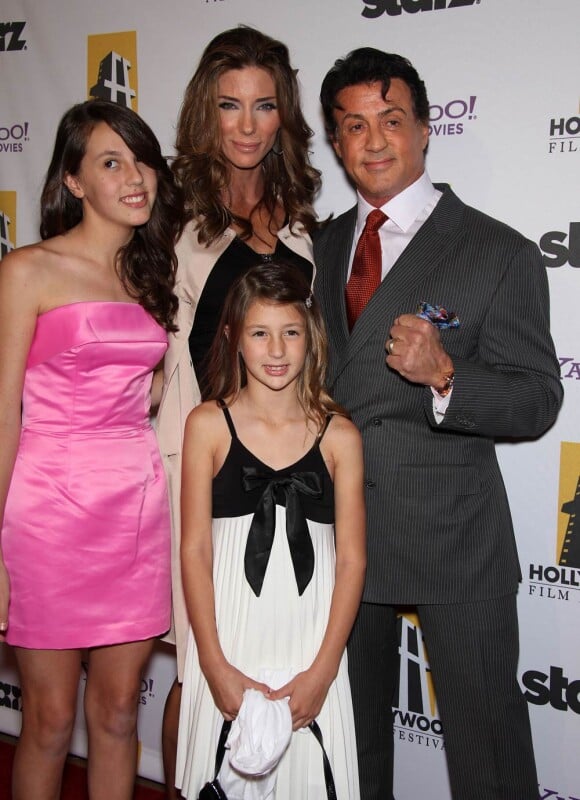 Sylvester Stallone, Jennifer Flavin et leurs enfants, à l'occasion du 14e Hollywood Awards Gala, qui s'est tenu au Beverly Hilton de Beverly Hills, à Los Angeles, le 25 octobre 2010.