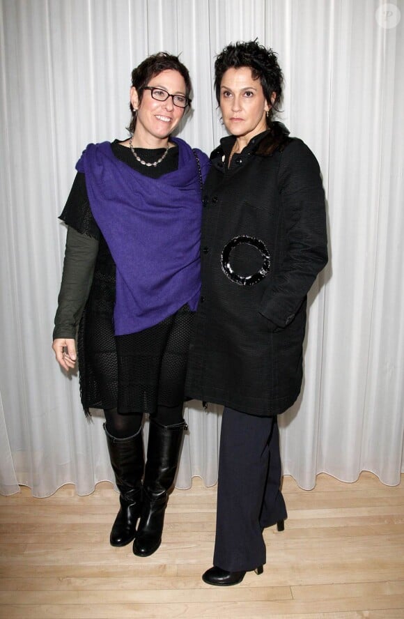 Lisa Cholodenko et sa compagne Wendy, à l'occasion de l'avant-première de The kids are all right, présenté dans le cadre du London Film Festival, à Londres, le 25 octobre 2010.