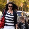 Catherine Zeta-Jones emmène sa fille Carys à l'école à New York le 13 octobre 2010