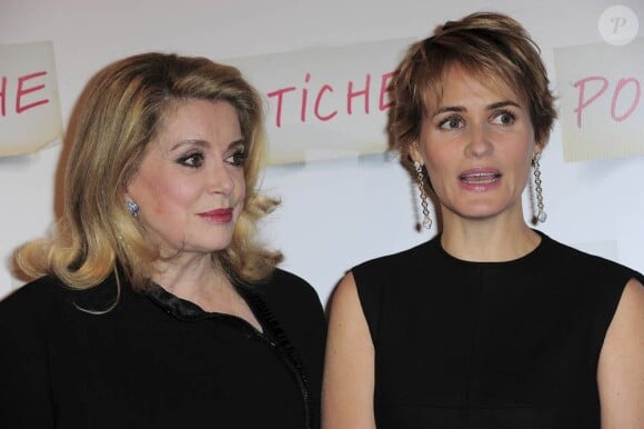 Catherine Deneuve et Judith Godrèche, à l'occasion de l'avant-première de Potiche, au Gaumont Opéra, à Paris, le 2 novembre 2010.