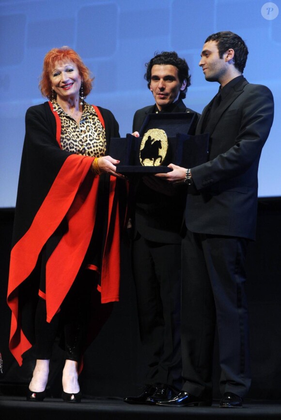 Virgile Bramly, Zazie de Paris, et le réalisateur Olias Barco recoivent le Grand prix deu Festival de Rome, le 5 novembre 2010