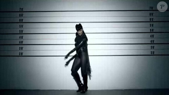 Images extraites du clip Poison de Nicole Scherzinger, novembre 2010