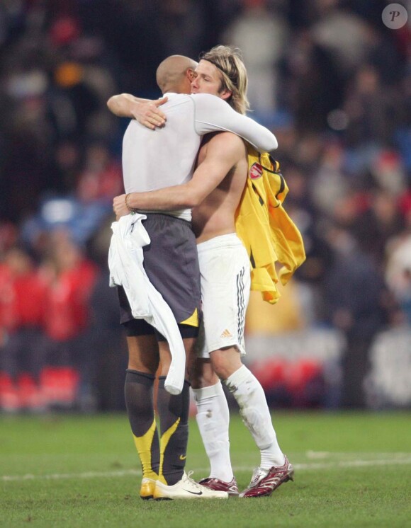 David Beckham, alors Galactique du Real Madrid, et Thierry Henry, alors Gunner d'Arsenal, le 21 février 2006 en Ligue des Champions.