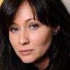 Shannen Doherty pose à Paris en novembre 2009