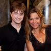 Sandrine Quétier pose en compagnie de Daniel Radcliffe, star de Harry Potter.