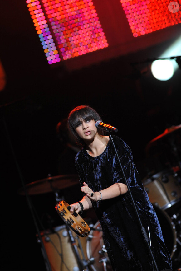 Camélia-Jordana lors de la remise du prix Constantin à L'Olympia à Paris le 12 novembre 2010