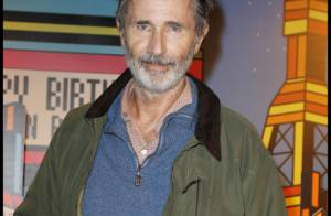 Un h sur le poignet gauche. H comme James Heaven son frère ...