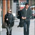 Kylie Minogue et Andres Velencoso à la sortie de la salle de sport à Londres le 22/11/10