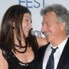 Après 20 ans de mariage, quatre enfants et deux petits-enfants, l'acteur Dustin Hoffman est toujours aussi épris de sa femme, Lisa. A 71 ans, l'éternel lauréat a le coeur qui bat!