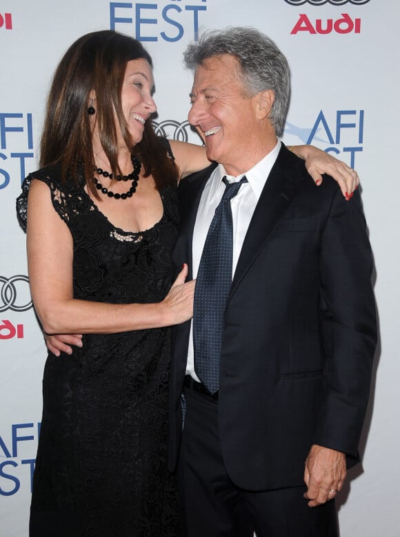 Après 20 ans de mariage, quatre enfants et deux petits-enfants, l'acteur Dustin Hoffman est toujours aussi épris de sa femme, Lisa. A 71 ans, l'éternel lauréat a le coeur qui bat!