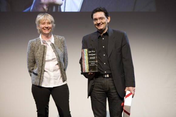 Bénédicte Lesage et Ariel Askenazy lors du Prix du producteur français de télévision à Paris le 6 décembre 2010 dans la somptueuse salle Wagram