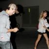 Enrique Iglesias et Anna Kournikova sortent d'un dîner à Miami, le 30 novembre 2010