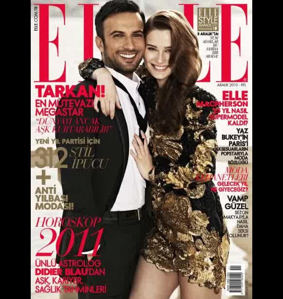 Tarkan et le mannequin Faye Vrethen en couverture du magazine Elle turque.