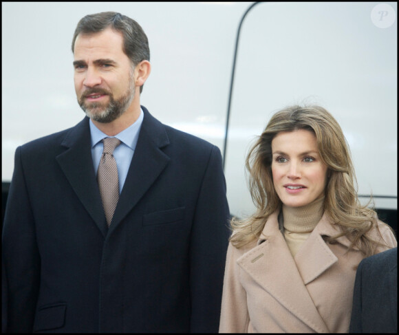 Letizia et Felipe d'Espagne lors de l'inauguration du train à grande vitesse à madrid, le 15 décembre 2010.