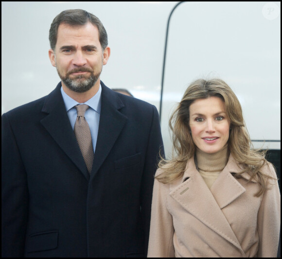 Letizia et Felipe d'Espagne lors de l'inauguration du train à grande vitesse à madrid, le 15 décembre 2010.