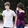 Justin Bieber et Selena Gomez ont été photographiés ensemble, et très complices, à Miami, samedi 18 décembre. Sont-ils en couple ?