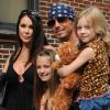 En décembre 2010, le miraculé Bret Michaels, rockeur de Poison, a demandé en mariage sa compagne depuis 16 ans et mère de ses deux enfants, Kristi Gibson.