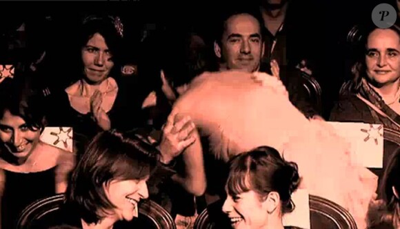 En parodiant Marion Cotillard et son acceptance speech de son Oscar de la meilleure actrice reçu en 2008, Florence Foresti a ravi les invités de la cérémonie des Grands Prix Sacem, fin novembre 2010 !