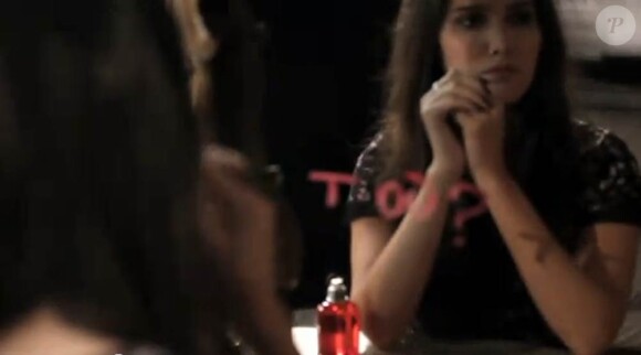 Joyce Jonathan, en décembre 2010, dévoilait le clip de L'Heure avait sonné, troisième extrait de son album Sur mes gardes.