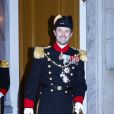 Son épouse la princesse Mary étant sur le point d'accoucher de jumeaux, le prince héritier Frederik de Danemark est venu seul mais radieux au dîner de gala du Nouvel An au palais Christian VII, à Stockholm, le 1er janvier 2011.