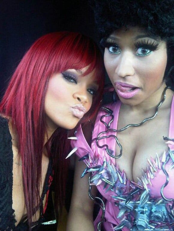 Rihanna et Nicki Minaj sur le tournage du clip de Fly, le duo qui les réunit.