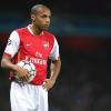 Thierry Henry rejoint les Gunners d'Arsenal pour s'entraîner en attendant la reprise de la MLS en mars 2011, tandis que David Beckham revient sur les lieux de son enfance en s'entraînant avec les Spurs de Tottenham.