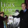 Agnès Varda et Frédéric Mitterrand lors de la projection du film Hors jeu à Paris en soutien au réalisateur Jafar Panahi le 1er février 2011