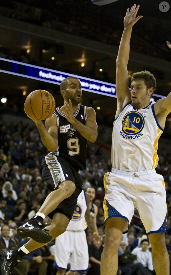 Tony Parker, malgré ses excellentes performances, n'a pas été retenu par les coaches parmi les remplaçants pour le All-Star Game de février 2011...