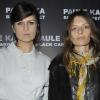 Amélie Daure et Arly Jover à la présentation de la collection Black Carpet de Paule Ka au Carmen à Paris, le 8 février 2011.