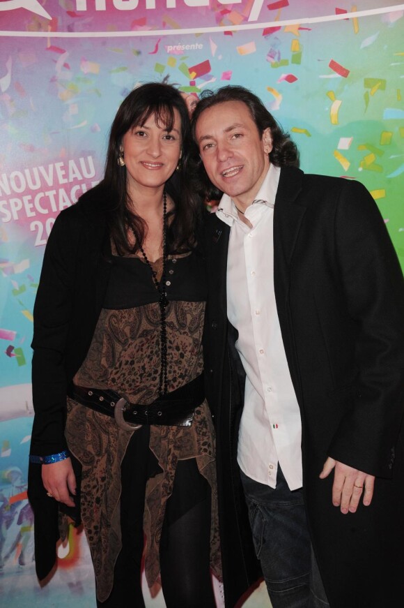 Philippe Candeloro et sa femme Olivia lors du spectacle Holiday on Ice le 10 février à Paris 