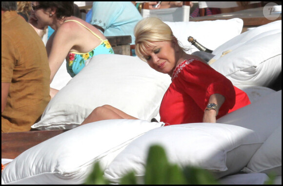 Ivana Trump passe quelques jours sous le soleil de Saint-Barthélémy. Février 2011